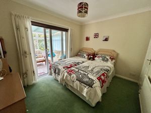 Photo 19- click for photo gallery